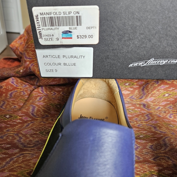 John Fluevog Plurality W11,M9 - Picture 2 of 3